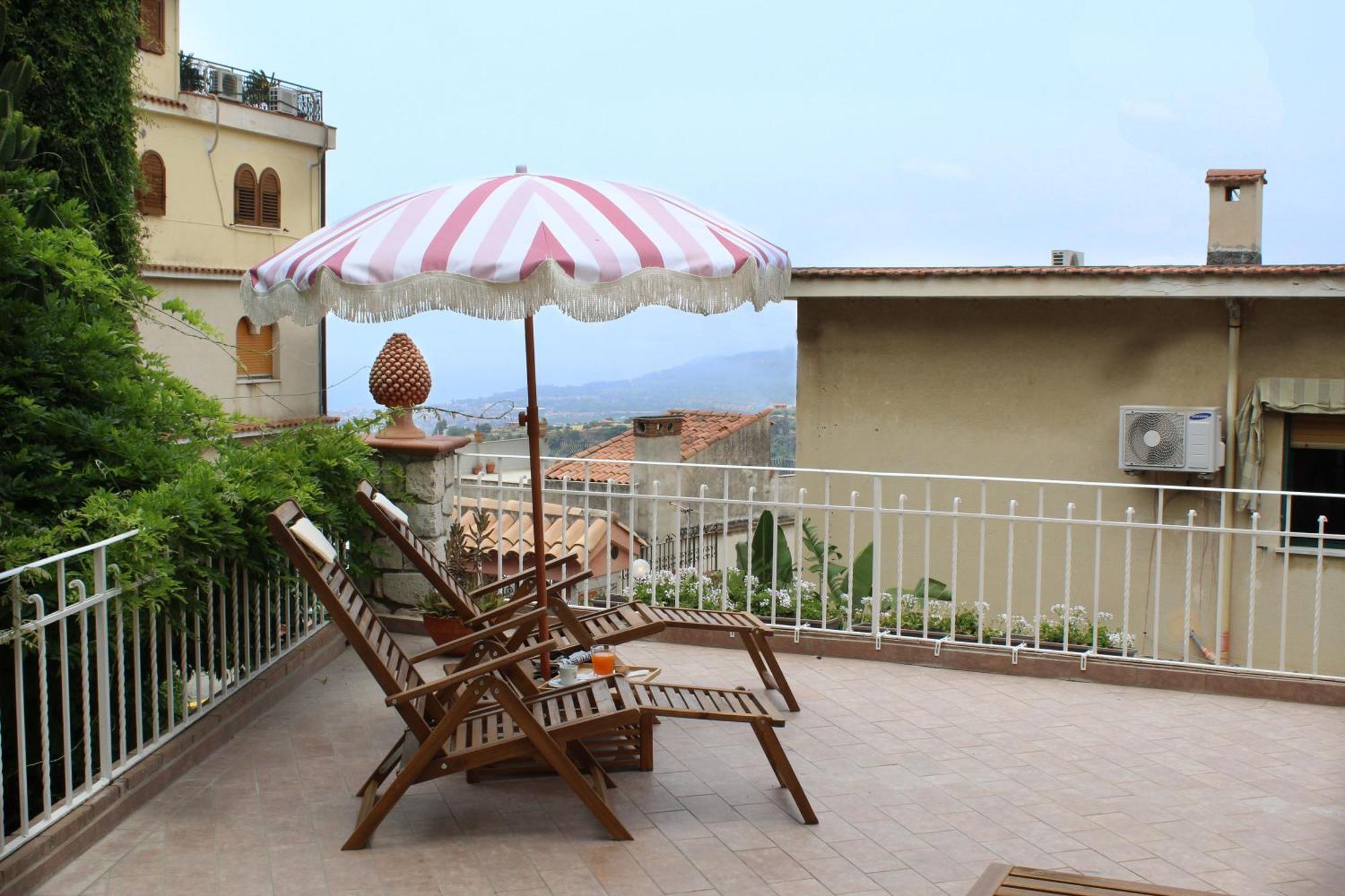 Donna Rosa - Your Home In Taormine Extérieur photo